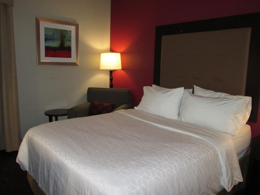 Holiday Inn Express Cloverdale - (Greencastle) by IHG