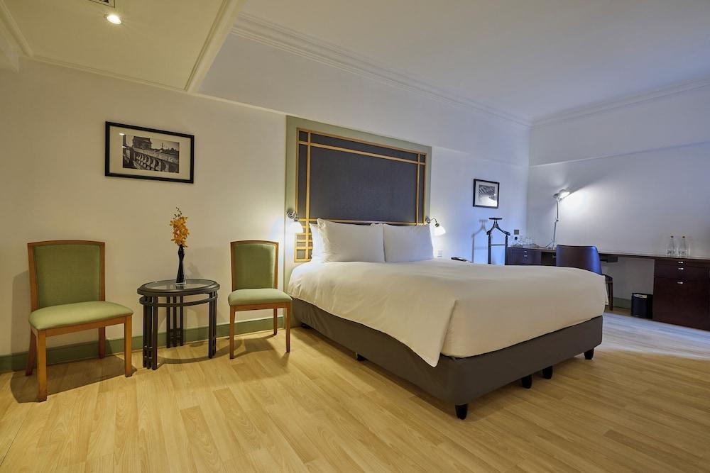 Sofitel Saigon Plaza