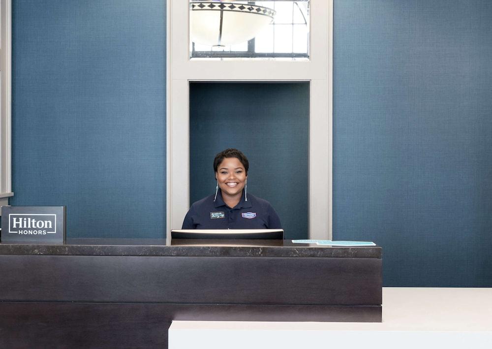 Hampton Inn & Suites Atlanta-Downtown