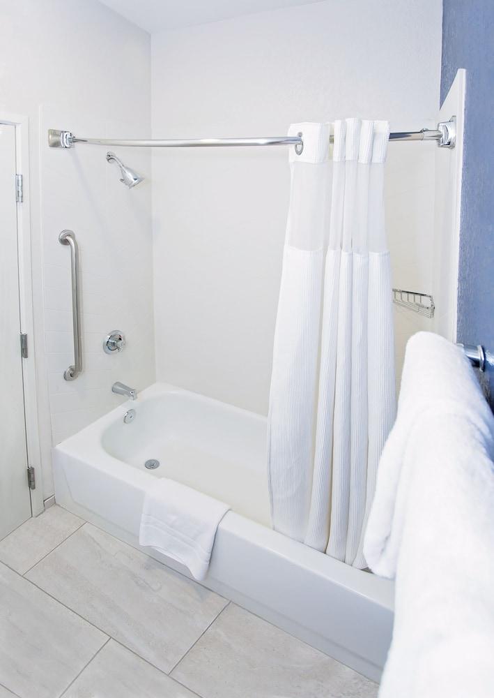 AmericInn by Wyndham Hays