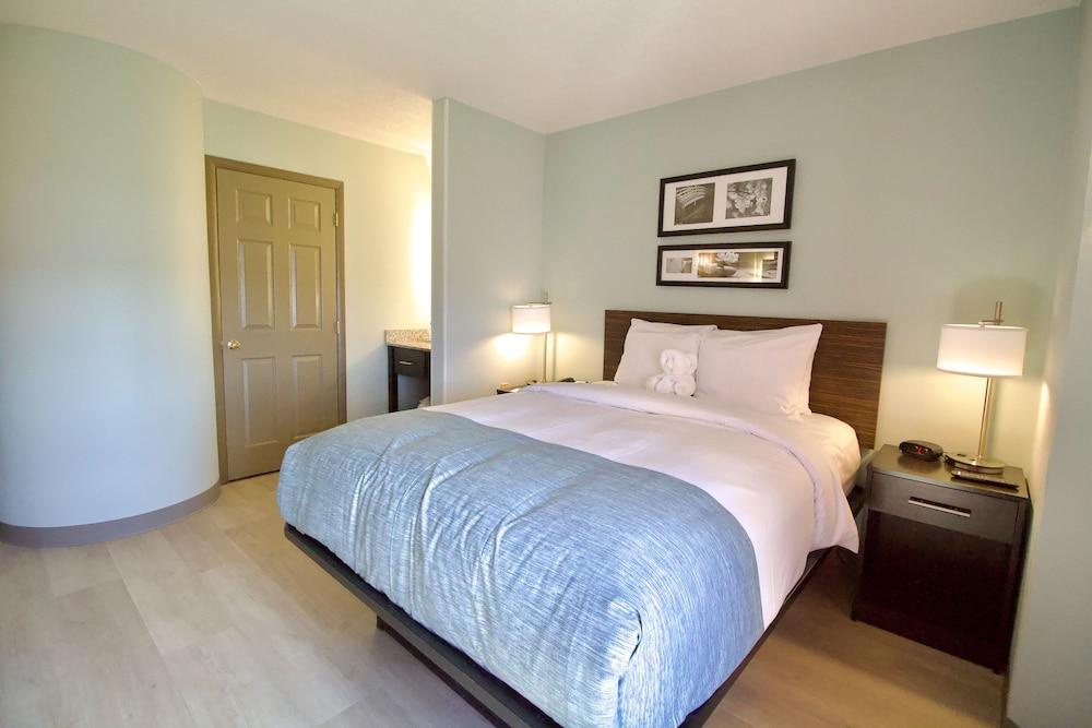 Wingate by Wyndham Salisbury