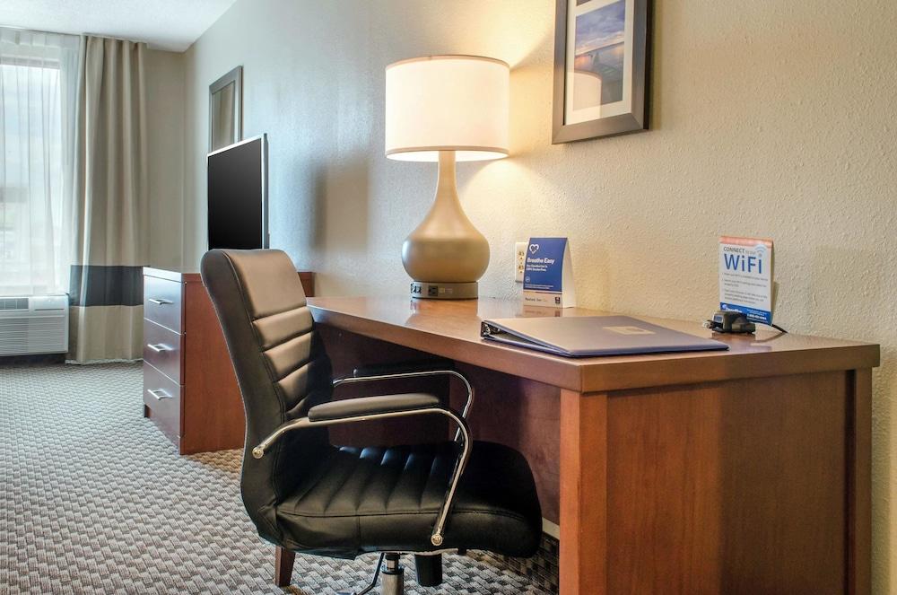 Comfort Inn & Suites Biloxi - D'Iberville