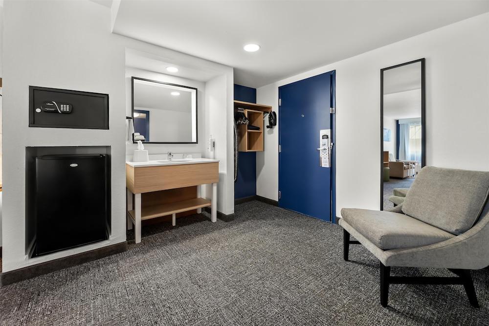 Spark by Hilton Biloxi Ocean Springs