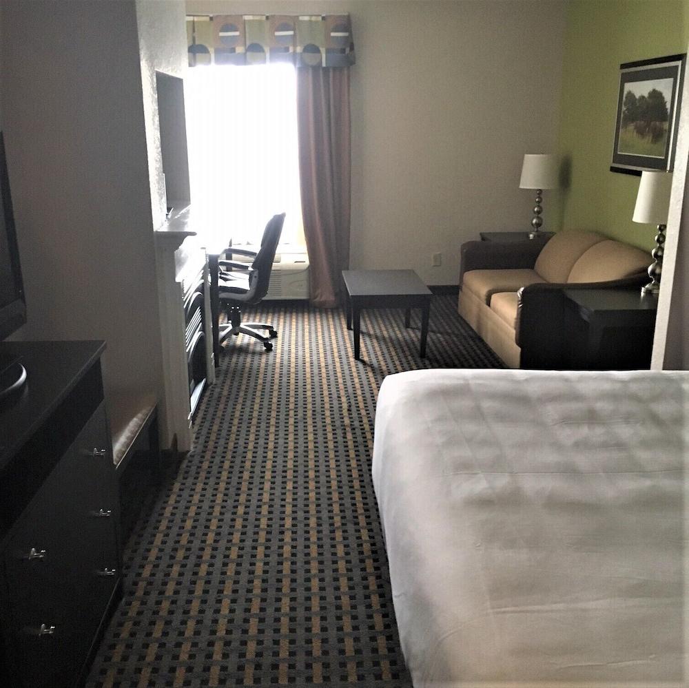 Comfort Inn & Suites Asheboro East