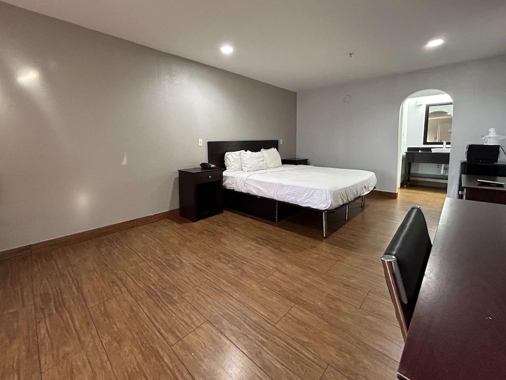 Motel 6 Denham Springs, LA