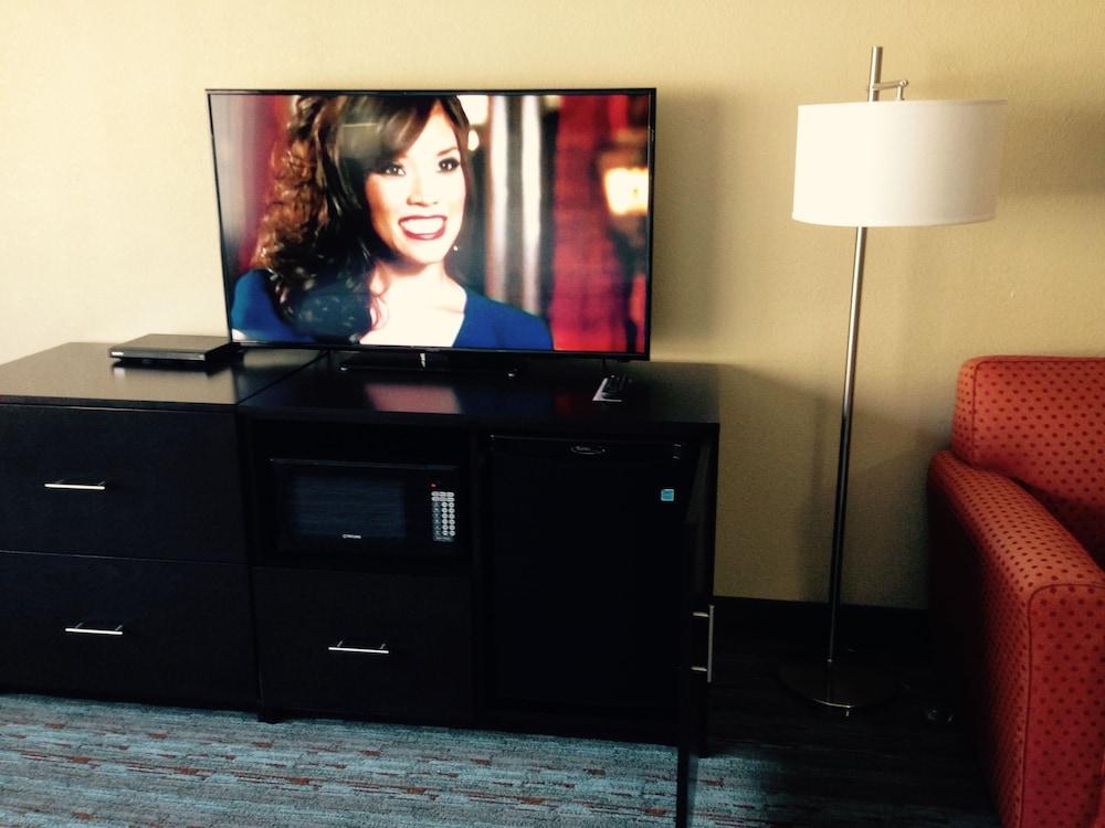 Cherokee Grand Hotel