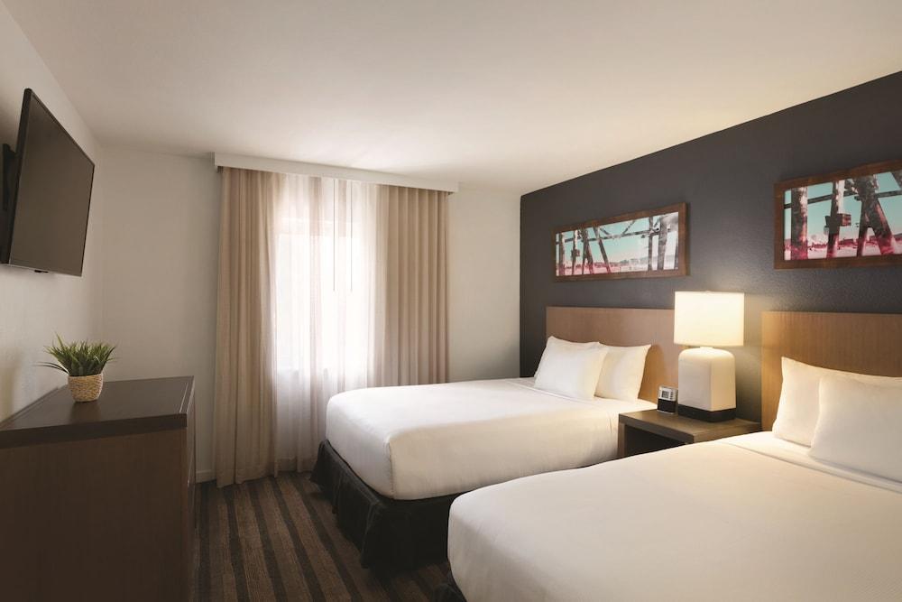 HYATT house Miami Airport