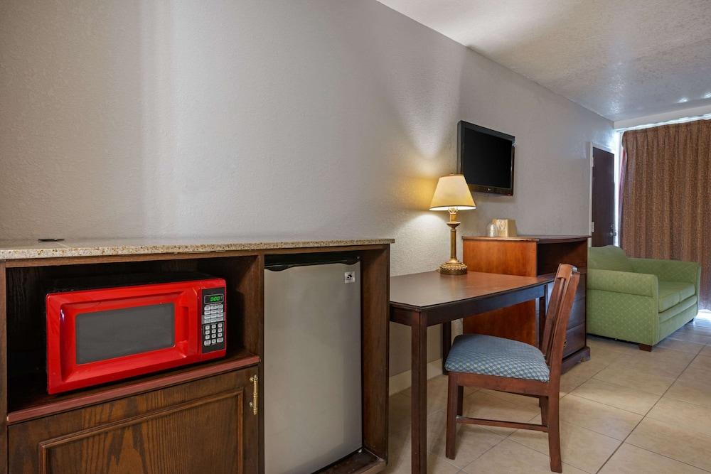 Rodeway Inn Clermont North