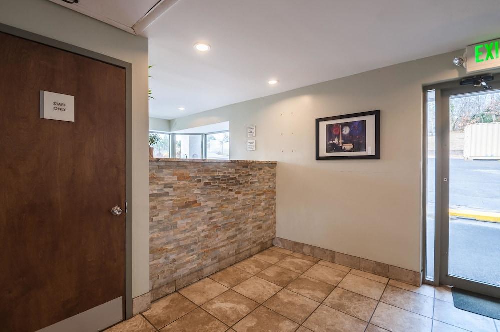 Econo Lodge Elkridge near Arundel Mills