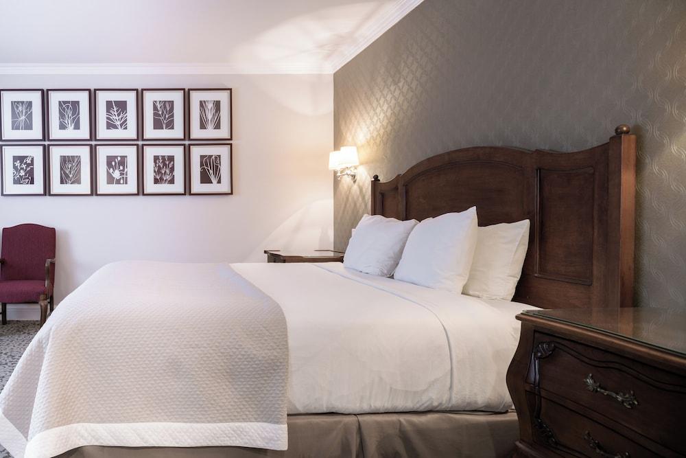 Woodcrest Hotel Cupertino