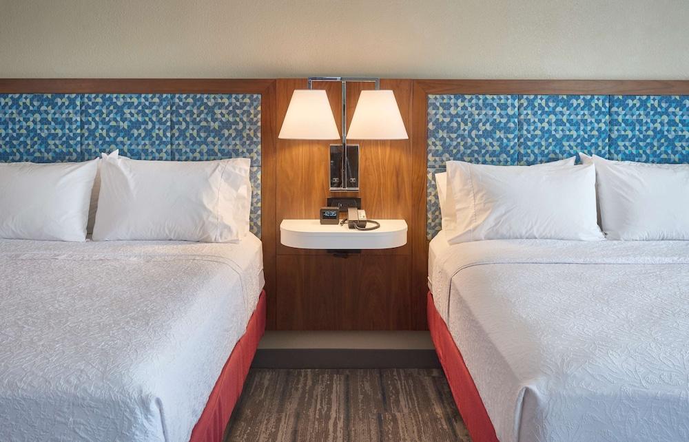 Hampton Inn by Hilton Harrisburg West