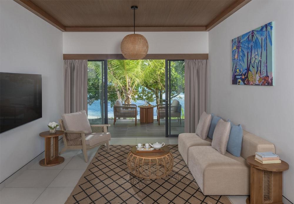 Avani+ Barbarons Seychelles