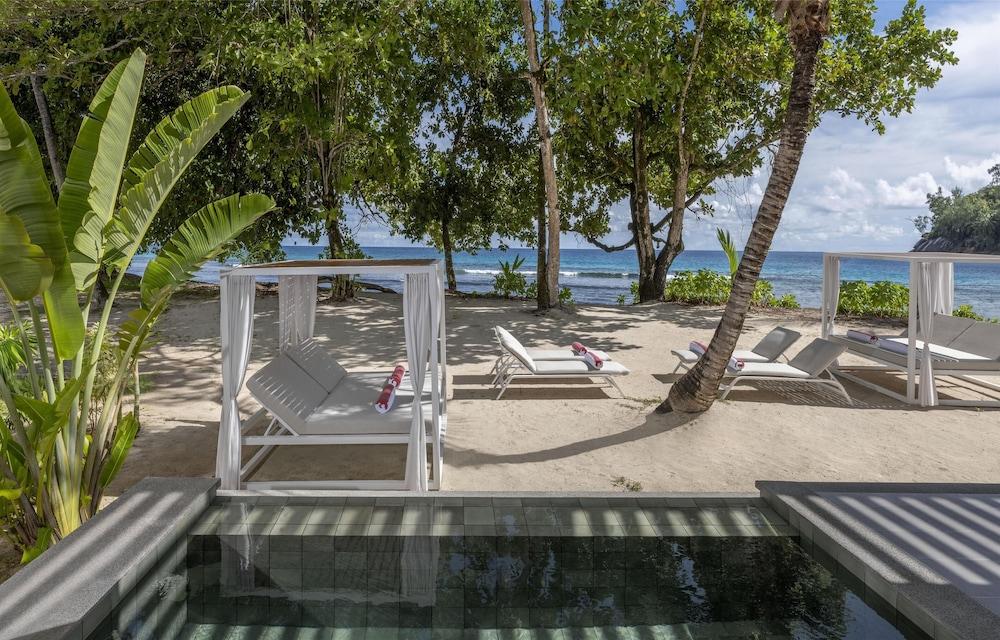 Avani+ Barbarons Seychelles