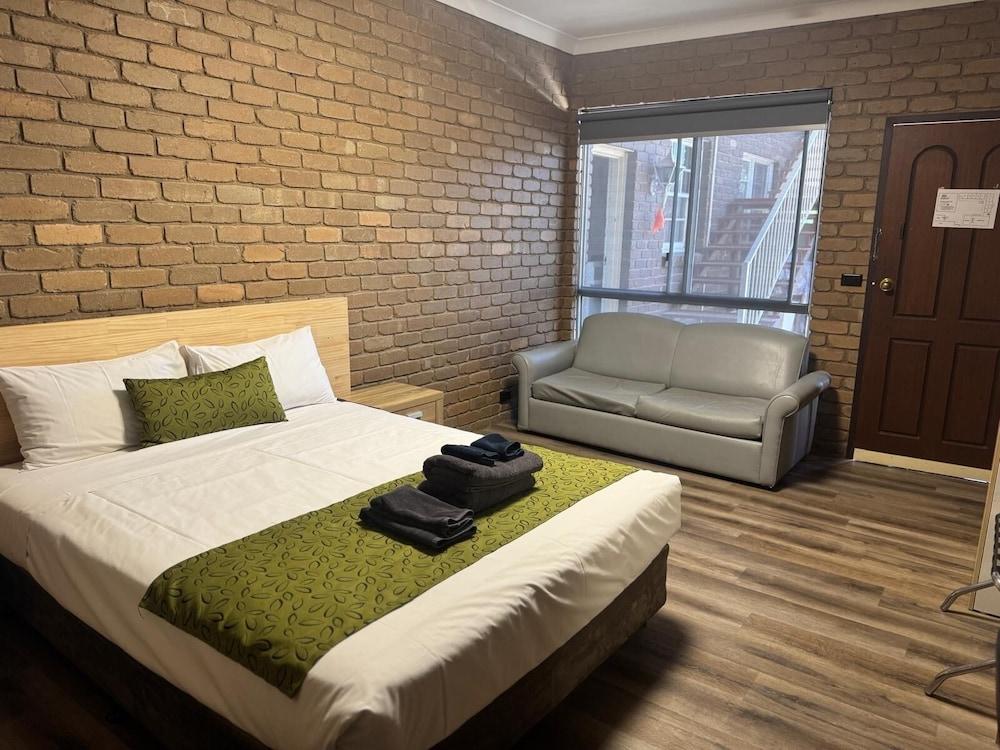 Albury Classic Motor Inn