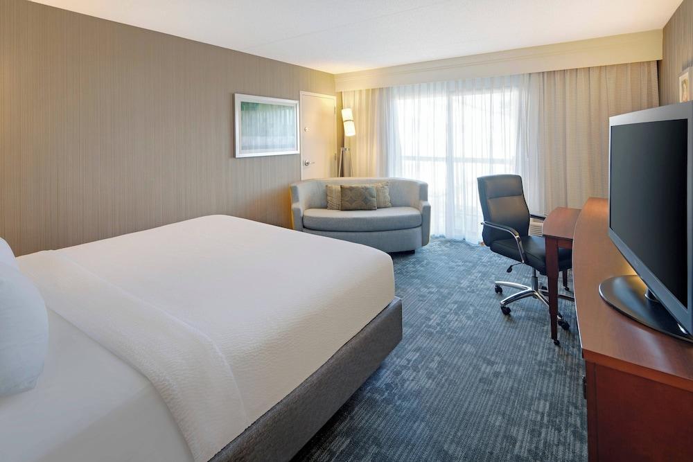 Courtyard by Marriott Southfield