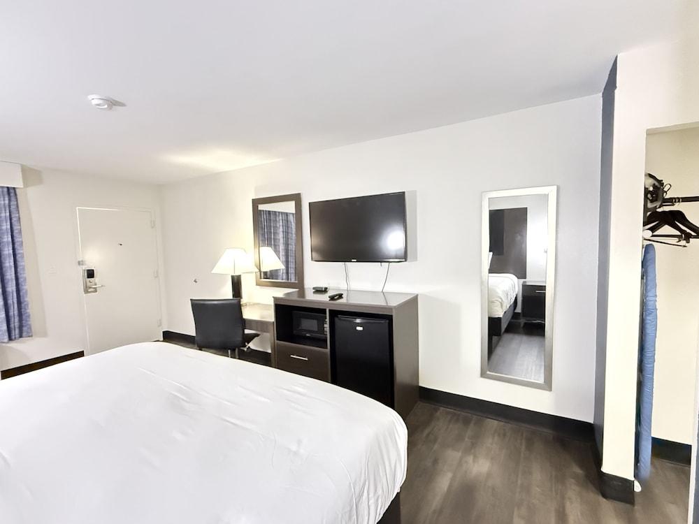 Baymont by Wyndham Tallahassee