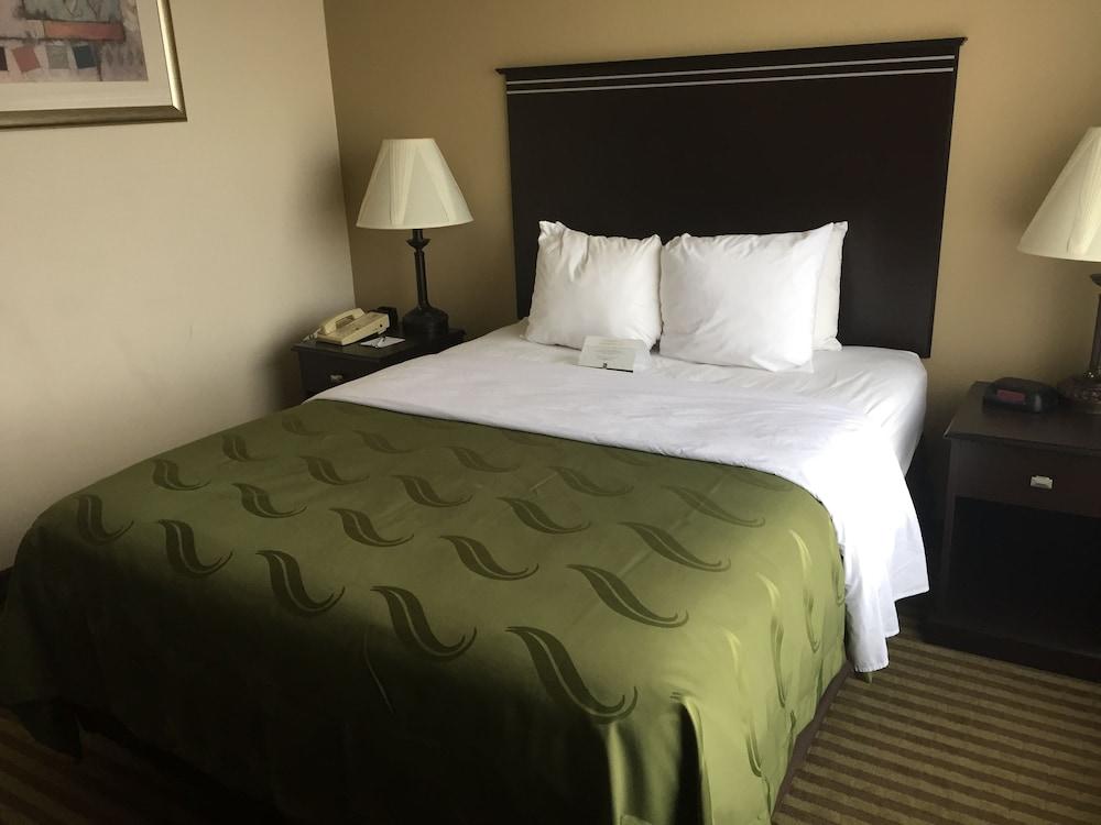 Quality Inn & Suites Indiana South