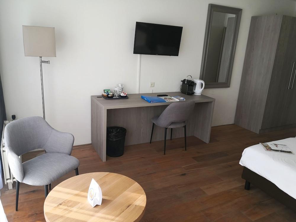 Fletcher Hotel - Restaurant De Zeegser Duinen