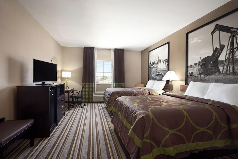 Super 8 by Wyndham Bakersfield South CA