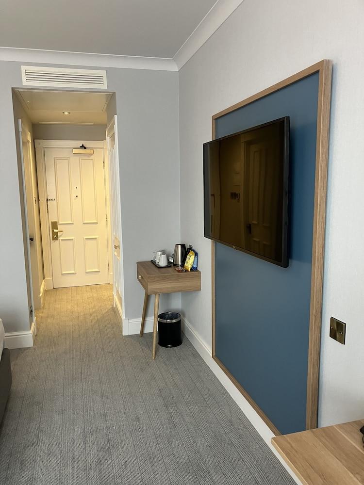 The Queen at Chester Hotel, BW Premier Collection