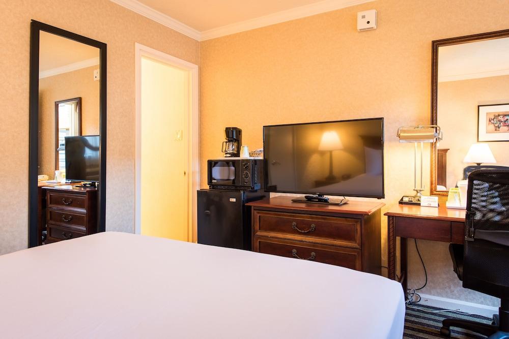 Civic Center Motor Inn