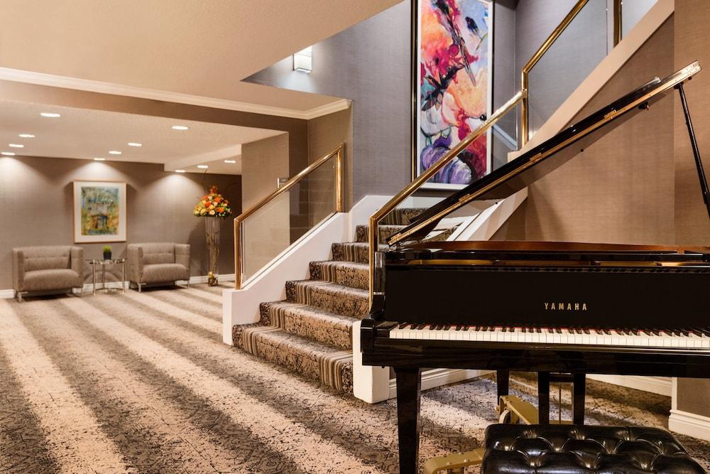 DoubleTree by Hilton Hotel Toronto Downtown