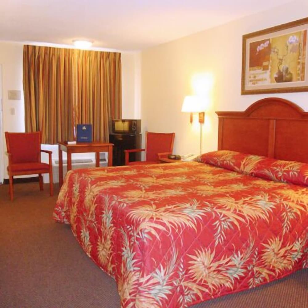 Rodeway Inn Forsyth near GA Public Safety Training Center