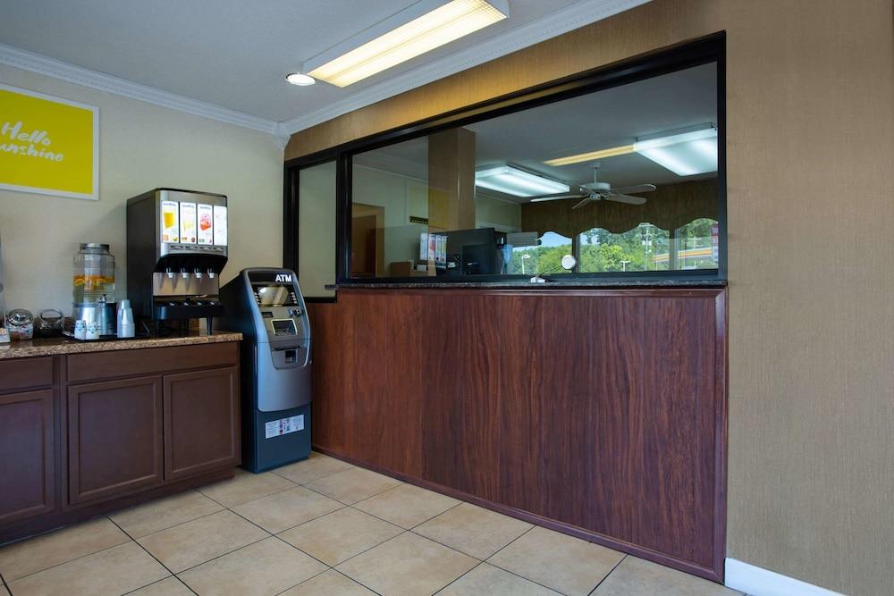 Days Inn by Wyndham Chesapeake