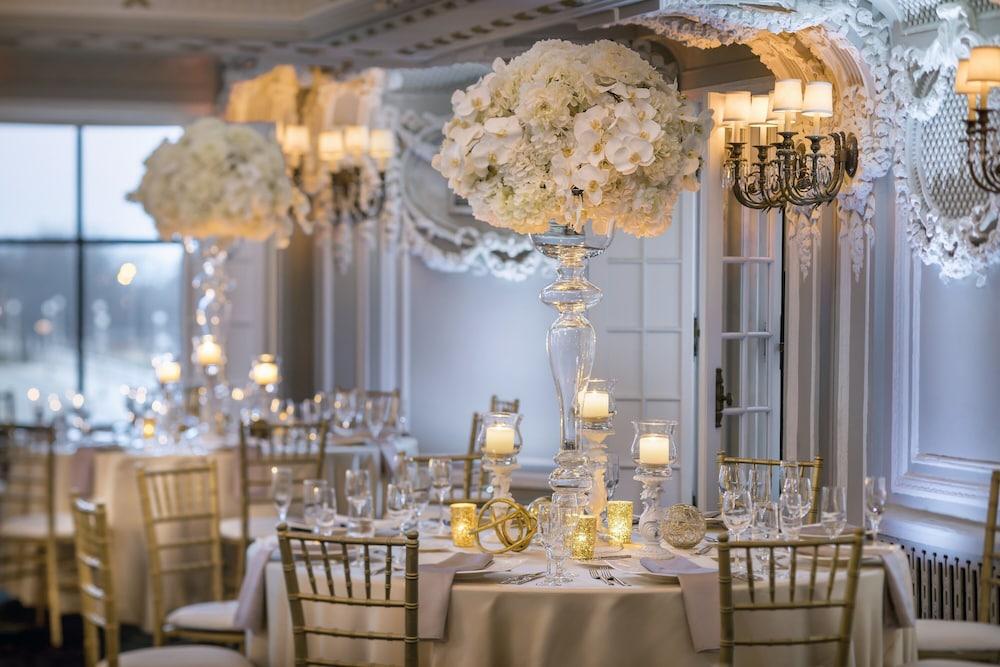 The Blackstone, Autograph Collection