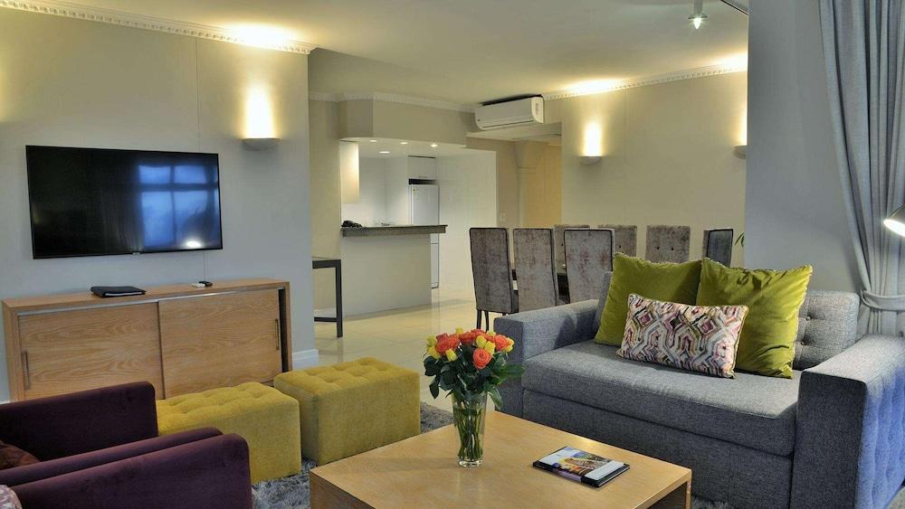 Peninsula All-Suite Hotel by Dream Resorts