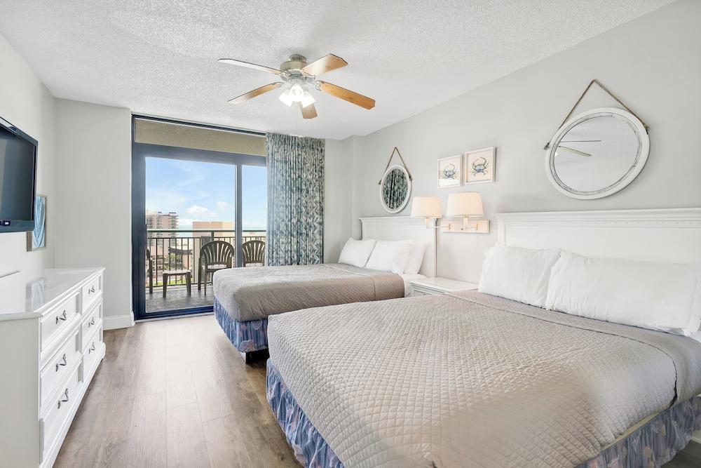 Sand Dunes Resort and Suites