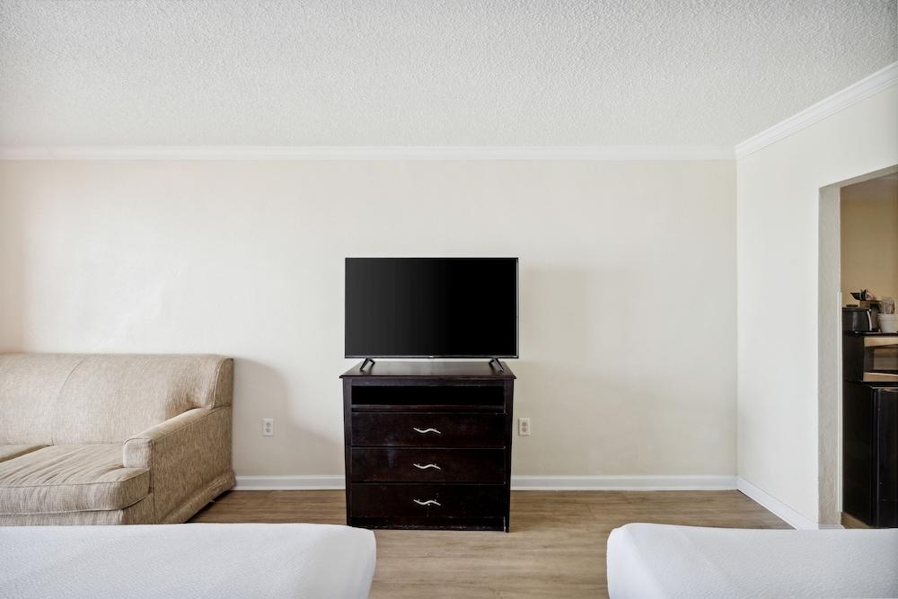 Seahaven Beach Hotel