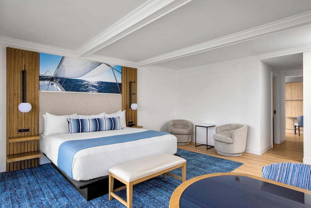 Jupiter Beach Resort & Spa