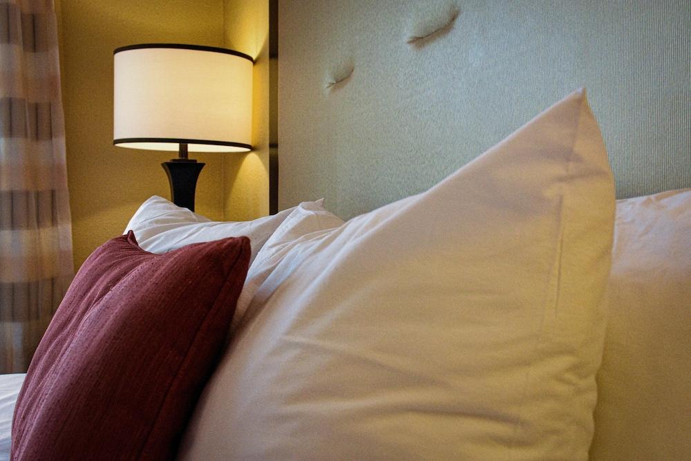 Branson Hillside Hotel