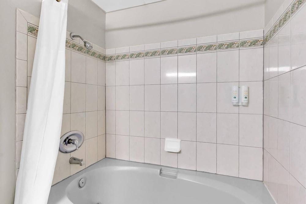 Quality Inn Salisbury North