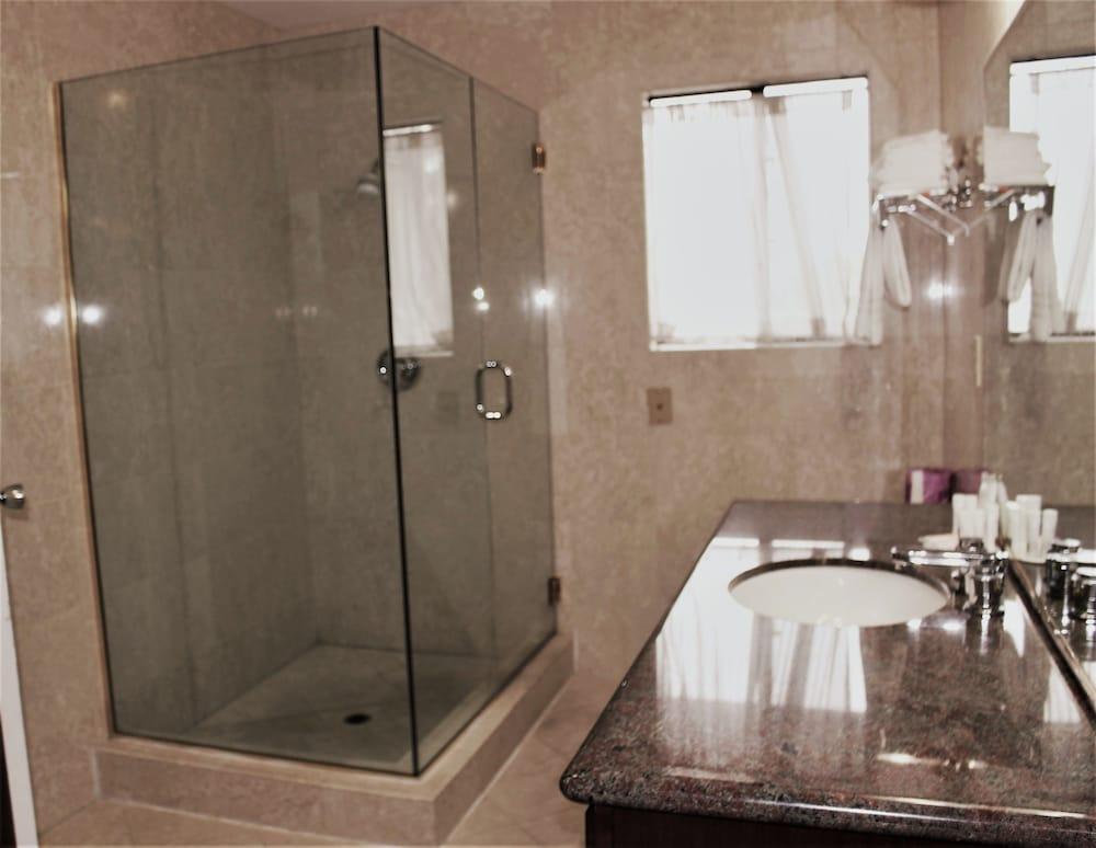 Days Inn & Suites by Wyndham Sunnyvale