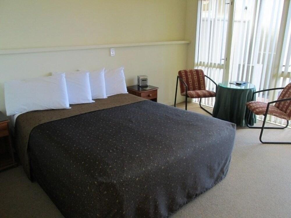 Shortland Court Motel