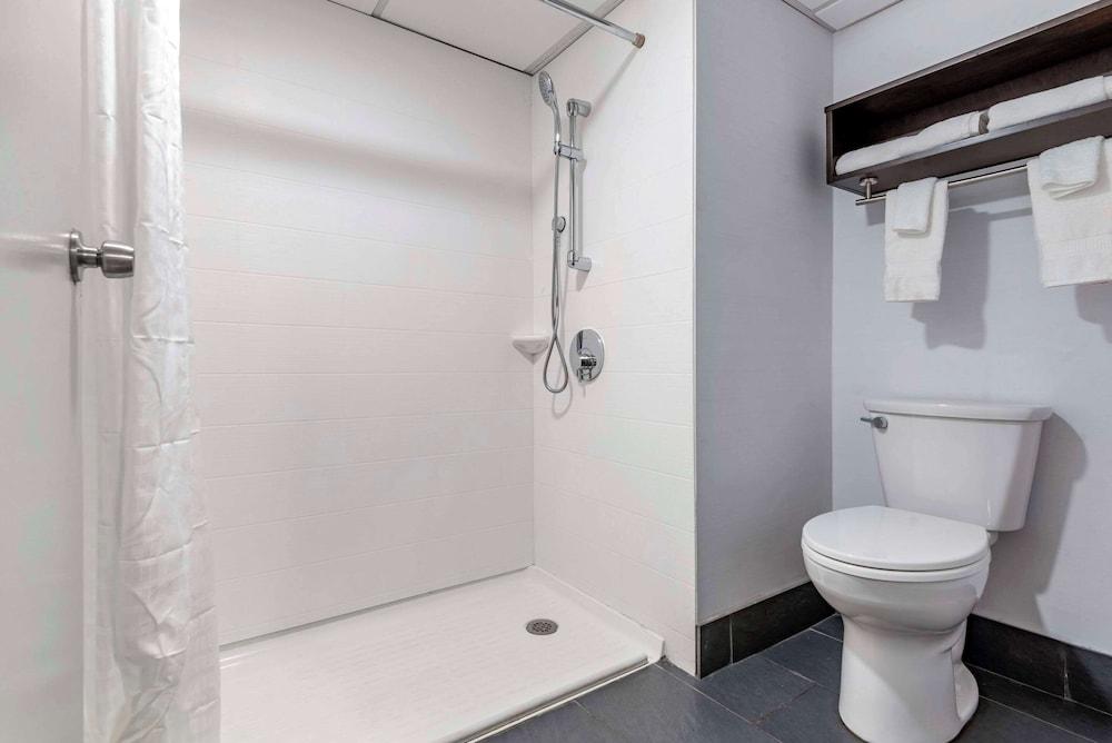 Comfort Inn & Suites Liverpool - Syracuse North