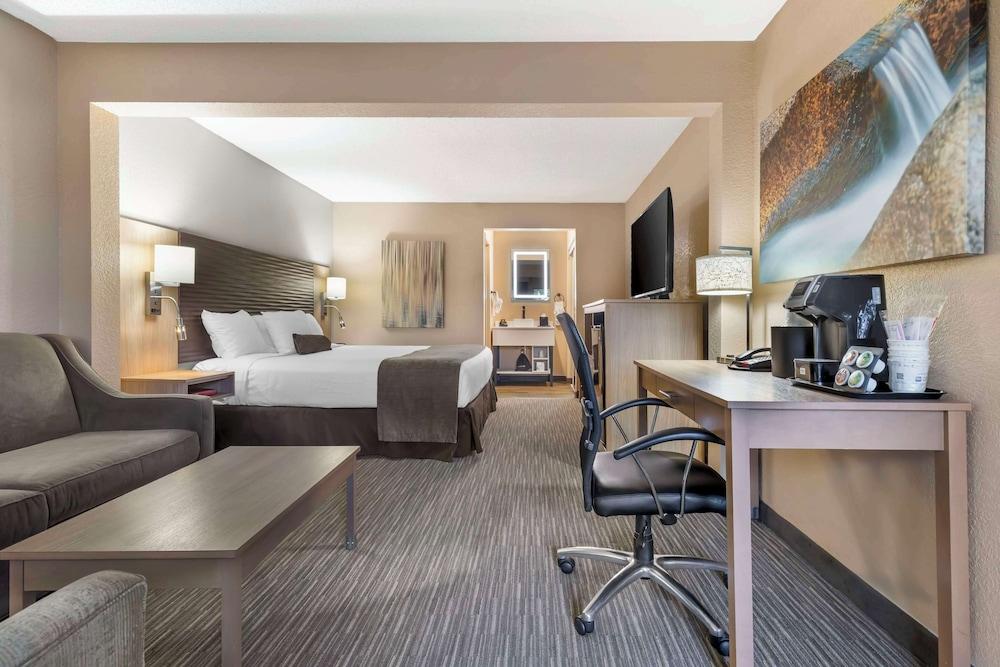 Best Western Plus Landing View Inn & Suites