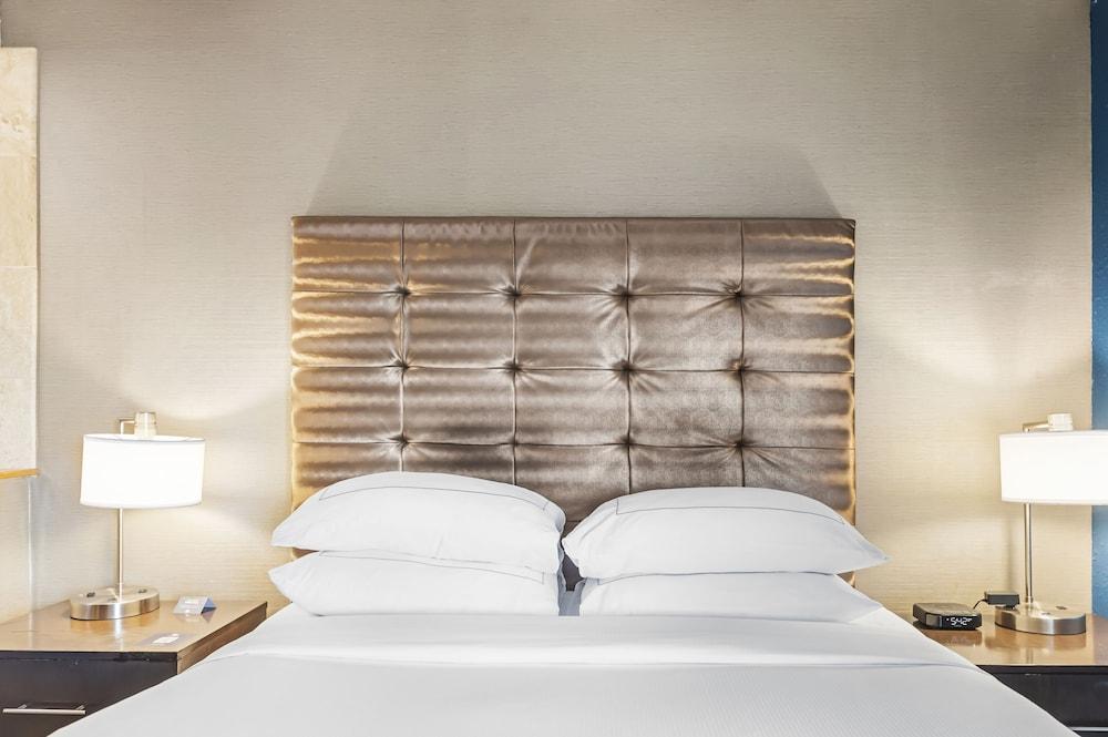 DoubleTree by Hilton Roseville Minneapolis