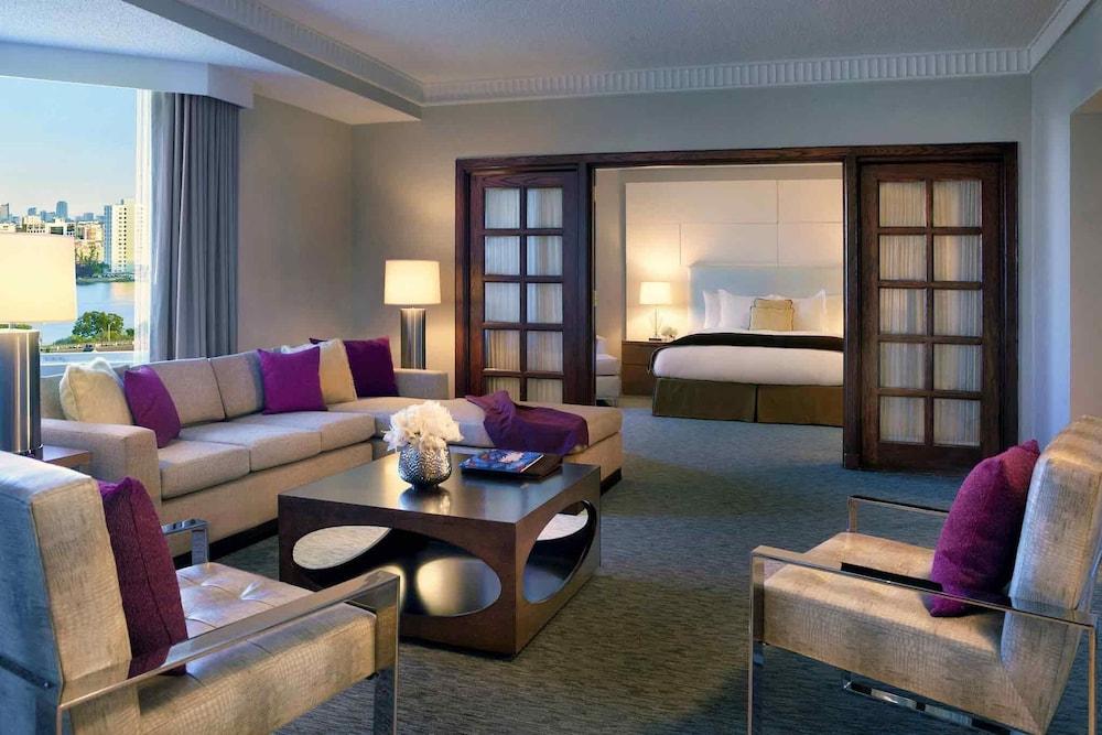 Pullman Miami Airport