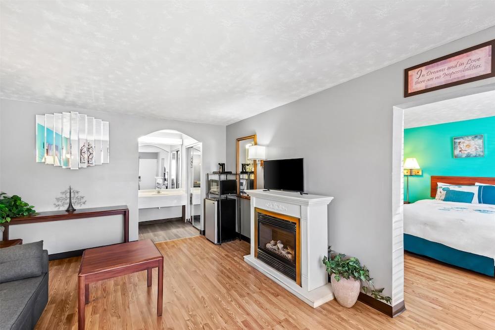 Americas Best Value Inn & Suites Williamstown