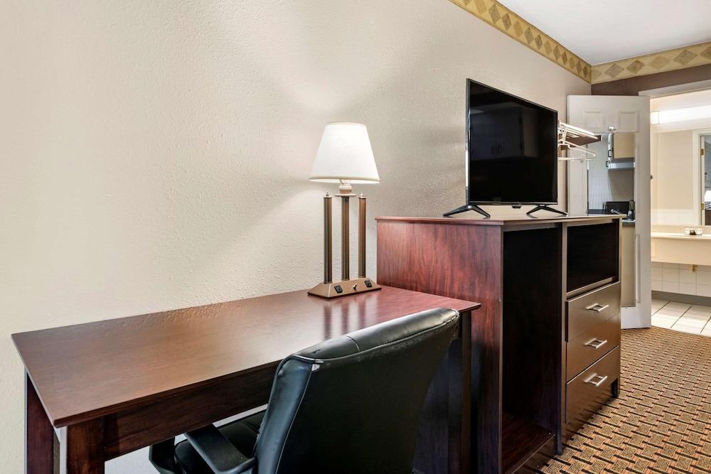 Rodeway Inn New Port Richey