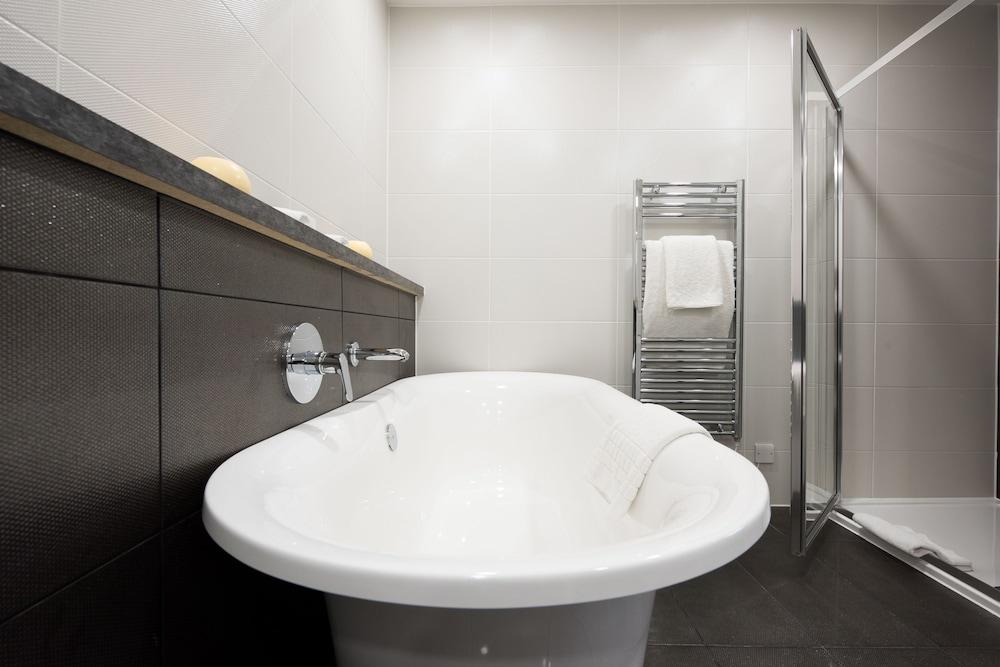 The Bromley Court Hotel