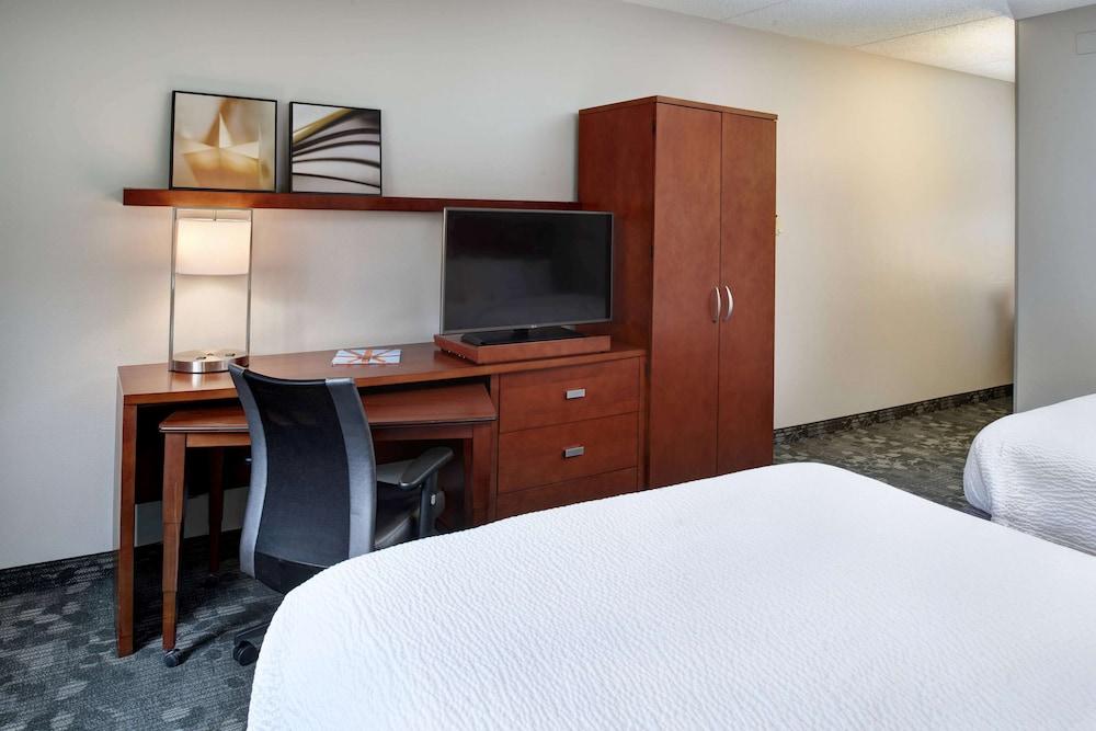 Sonesta Select Milwaukee Brookfield