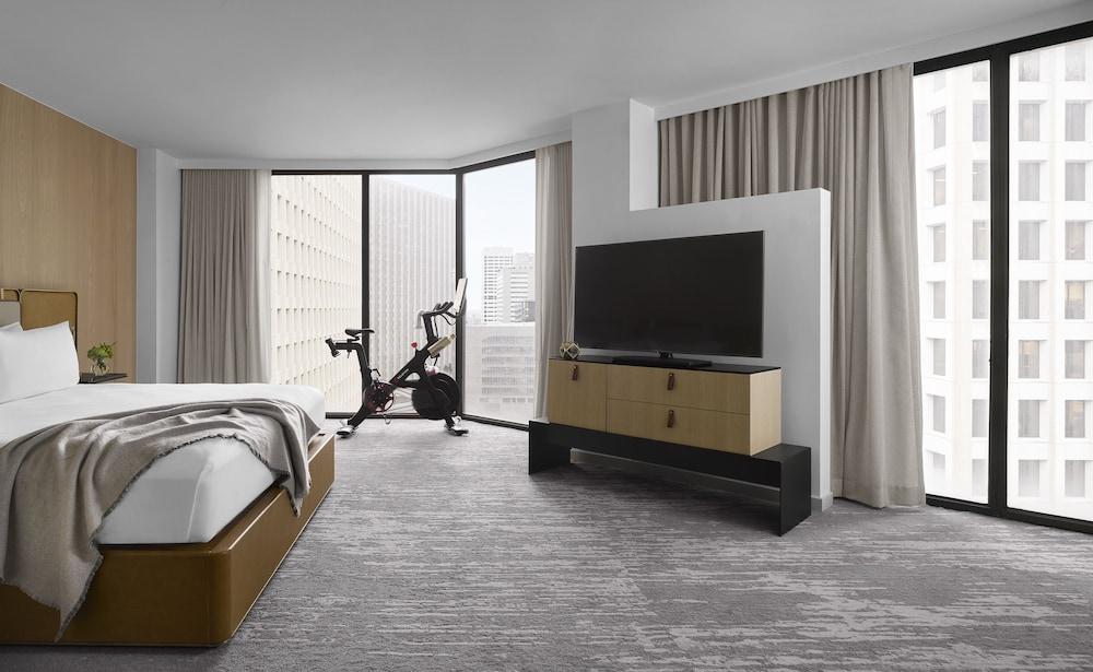 C. Baldwin, Curio Collection by Hilton