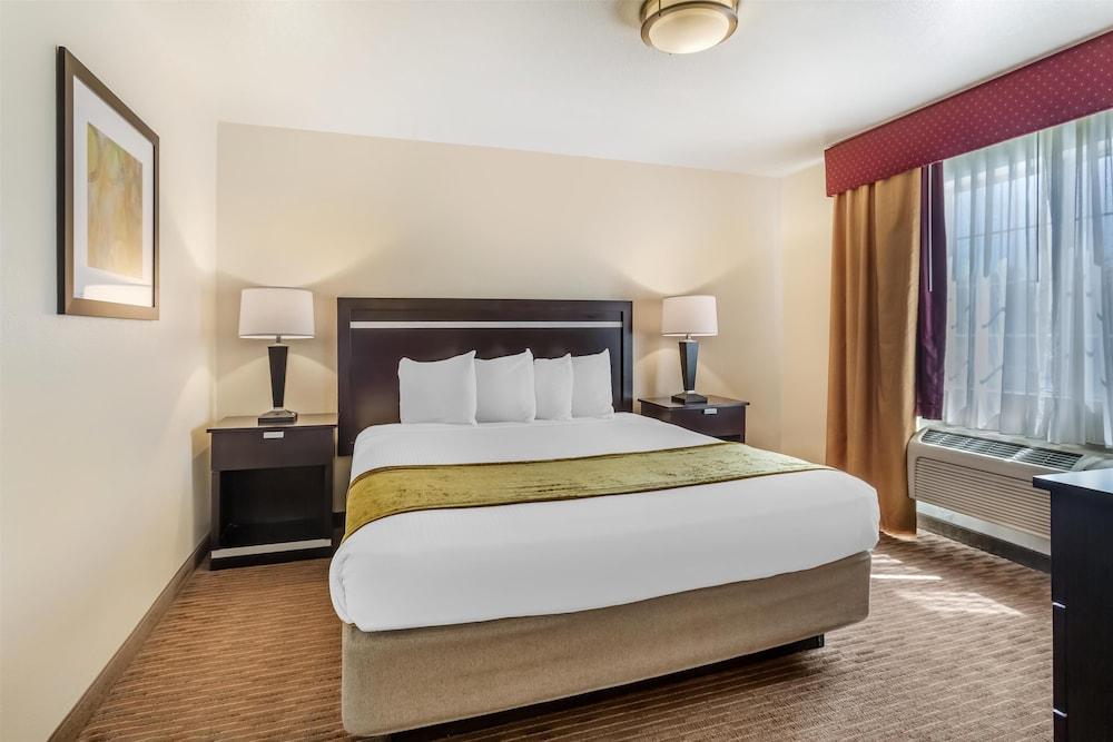 Best Western Luxury Inn