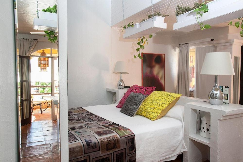 Pikes Ibiza - Adults Only