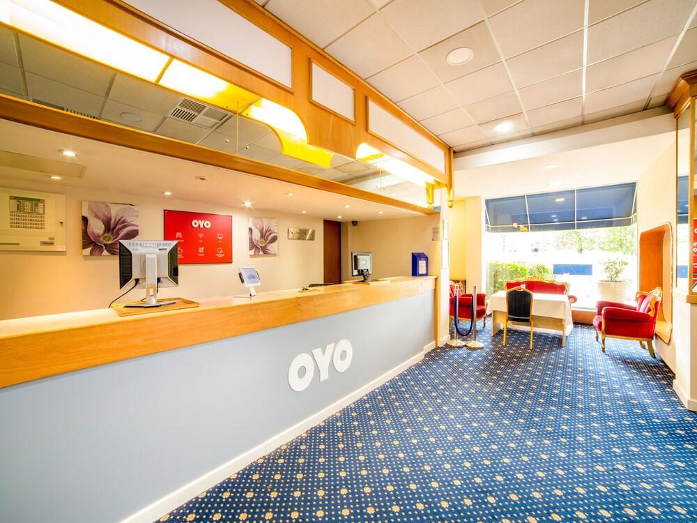 OYO The Chiltern Hotel