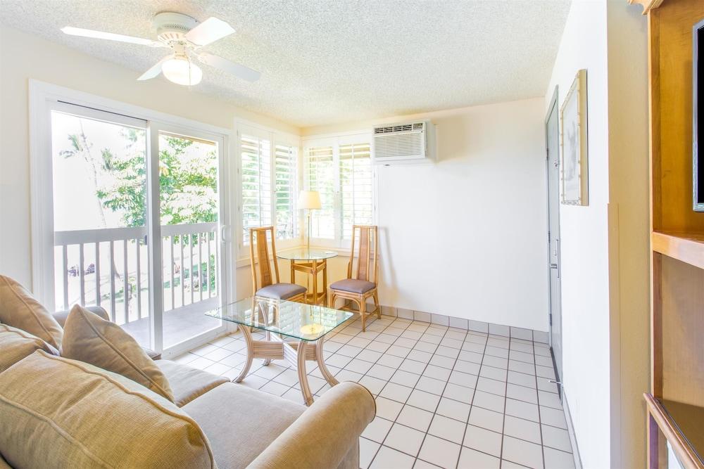 Days Inn by Wyndham Maui Oceanfront